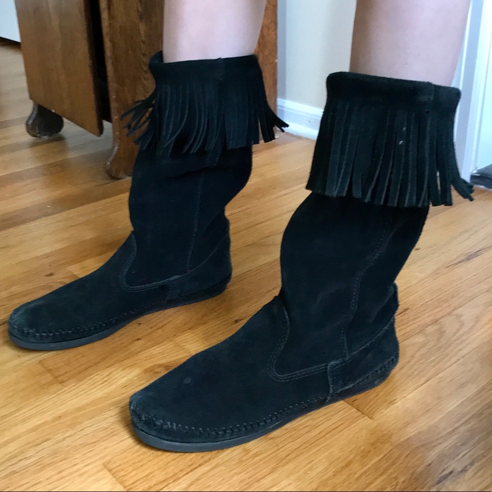 2 FOR $20🌟Minnetonka Single-Layer Fringe Boots